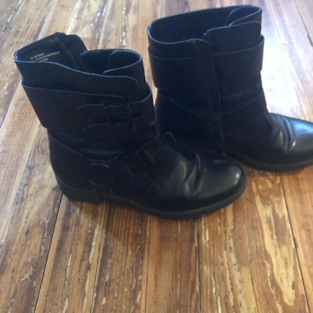Crown vintage black boots